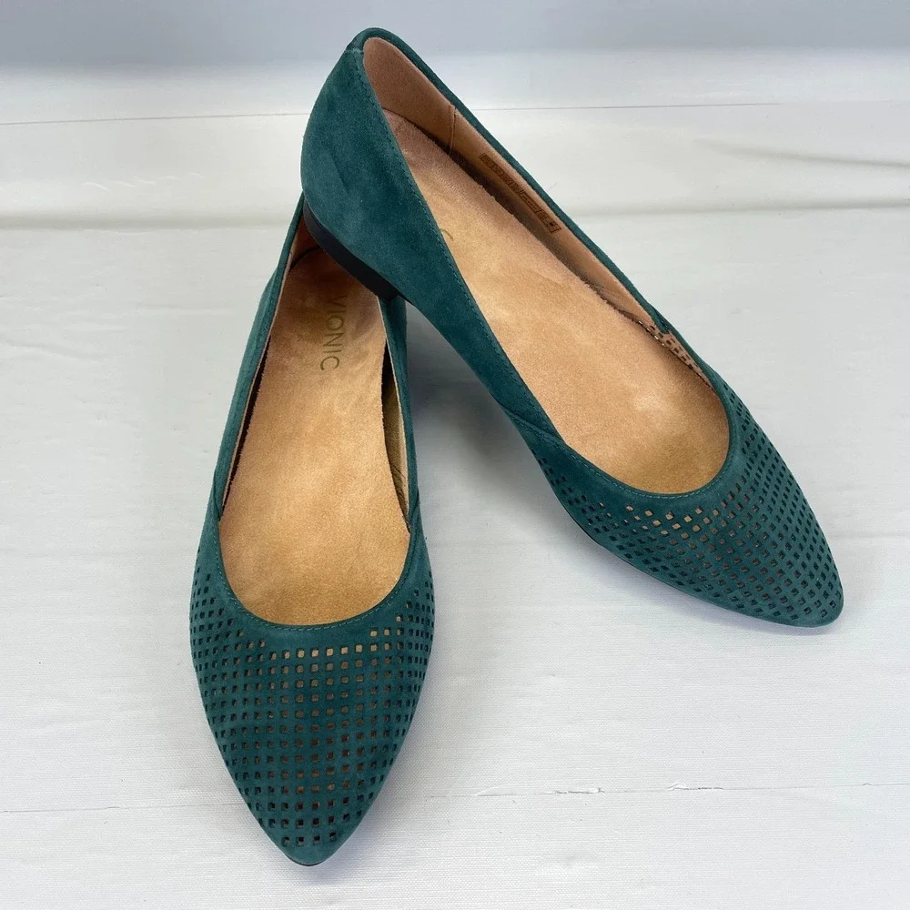 Vionic Posey Shoes Womens Size 8 Green Suede Slip On Pointed Toe Ballet Flats